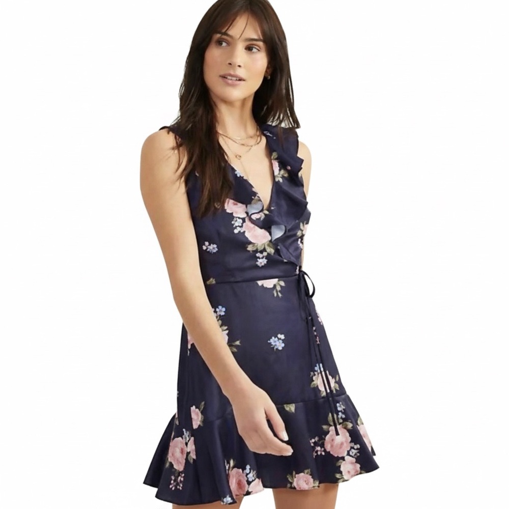 Altar’d State Women’s Navy Austen Floral Satin Dress. Size M NWT